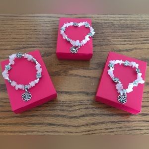 🌸 Avon Stretch Flower Bracelet 🌸